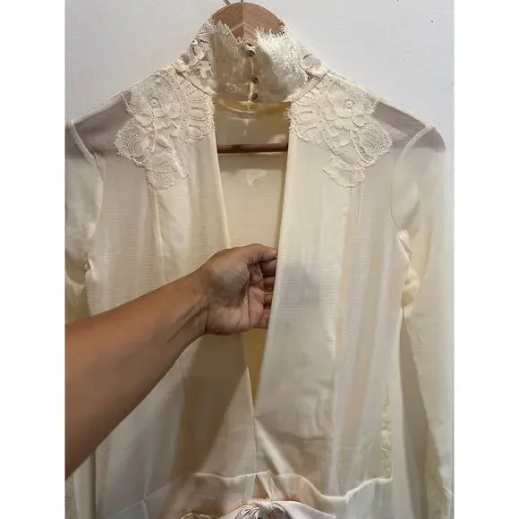 We Are HAH Take HAH Bow Reversible Bodysuit Creme Shear Lace Plunge NWT size M - Picture 9 of 15